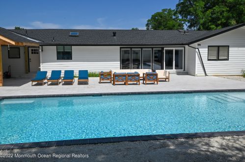 3 Arlene Dr, West Long Branch NJ 07764-1153 exterior