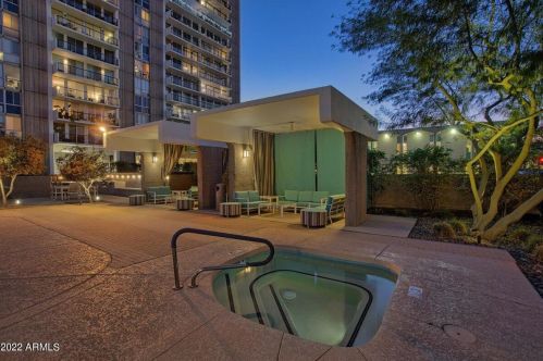 2323 Central Ave, Phoenix AZ 85004-1325 exterior