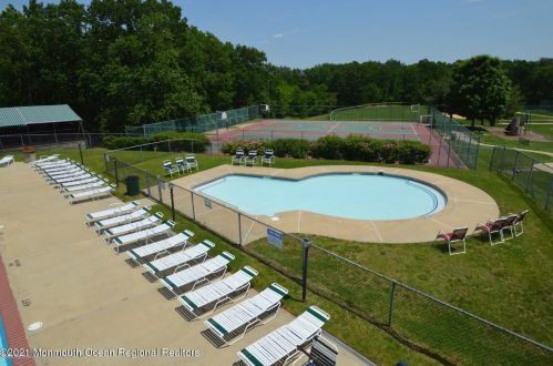 1203 Bluebell Dr, Jackson Twp NJ 08527-4116 exterior