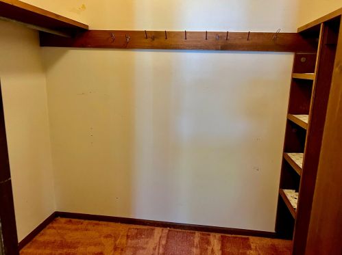 1649 Tyler Rd, Meskegon MI 49445-9320 exterior