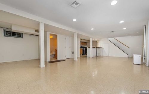 772 Morton St, East Rutherford NJ 07073-1609 exterior