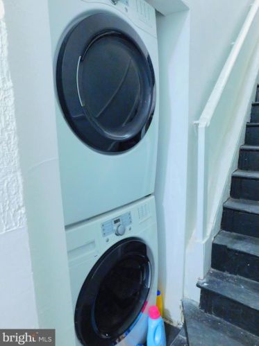 1904 2nd St, Philadelphia PA 19122-1939 exterior