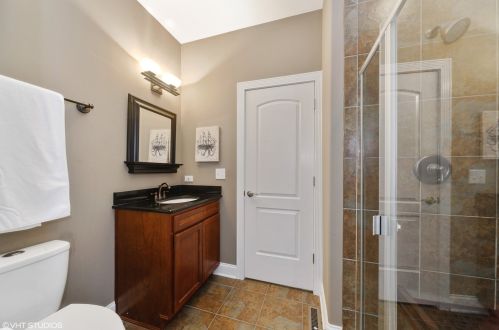 546 Crockett Ave, Elmhurst IL 60126-1810 exterior