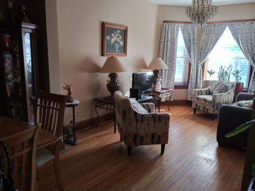 3208 Diversey Ave, Chicago, IL 60647-1510