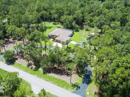 320 18 Ave, Naples FL 34120-2772 exterior