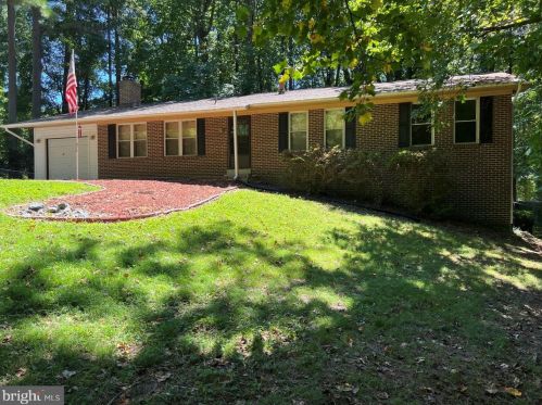 4219 Birch Dr, Huntingtown, MD 20639-9355