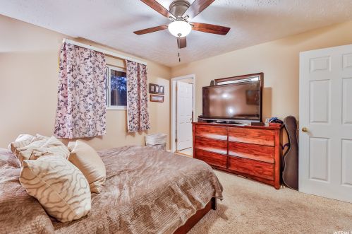 1768 Abbedale Ln, Sandy UT 84092-3723 exterior