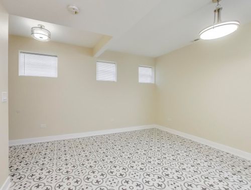 4236 Champlain Ave, Chicago IL  60653-2924 exterior