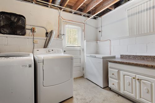 8353 65, Milwaukee WI 53223-3412 exterior