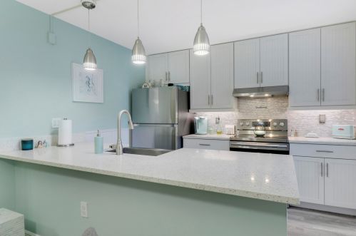 120 Buttonwood Ln, Boynton Beach FL 33436-7120 exterior