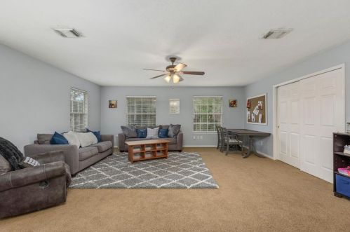 8615 Cross Country Dr, Humble TX 77346-6113 exterior