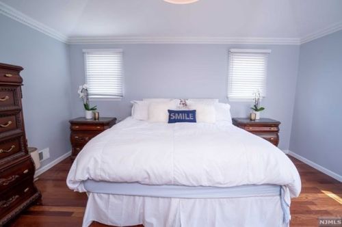 428 Aurora Ave, Cliffside Park NJ 07010-2133 exterior