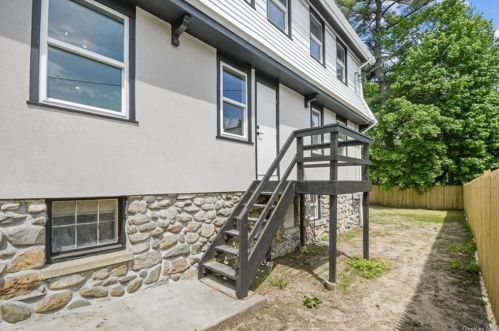 11 Hutchinson Blvd, Mount Vernon NY 10552-2510 exterior