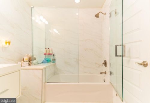 2028 Federal St, Philadelphia PA 19146-3914 exterior