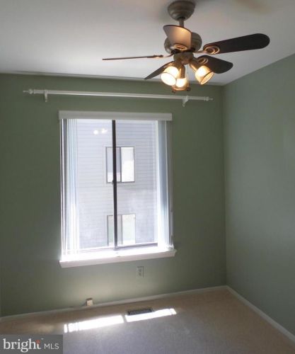 10846 Whiterim Dr, Rockville MD 20854-1779 exterior