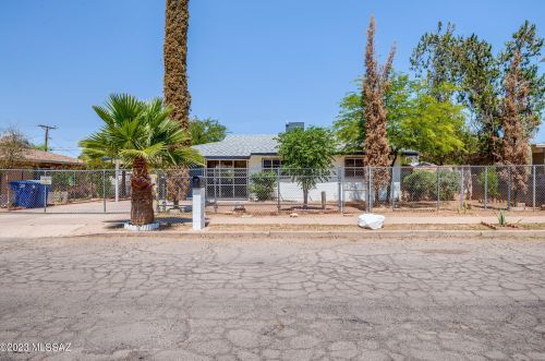 2617 Coconino Vis, Tucson AZ  85713-4002 exterior