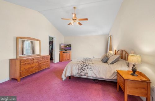 246 Micklitz Dr, Pottstown PA 19464-1463 exterior