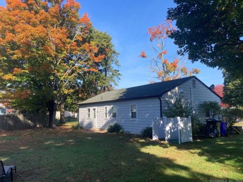 53 Laurel Rd, Windsor Locks CT 06096-2034 exterior