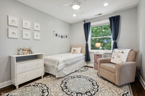 2425 Pensacola Ave, Chicago IL  60618-1607 exterior