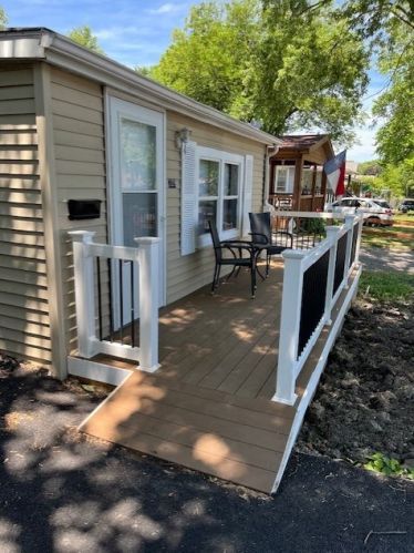 209 Anderson Ave, Joliet, IL 60433-1419