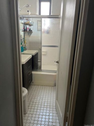 3555 Kings College Pl, Bronx NY 10467-1532 exterior