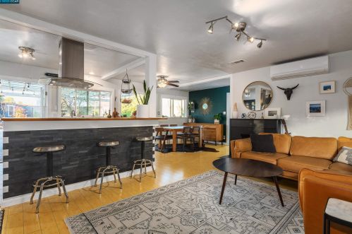 1350 Cross Way, Concord CA 94520-3008 exterior