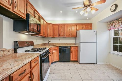 56 Campus Rd, Peekskill NY 10566-2567 exterior