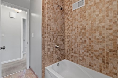 3816 51, Milwaukee WI 53220-2022 exterior