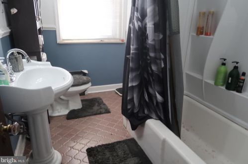 923 Fillmore St, Philadelphia PA 19124-2926 exterior