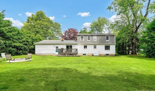 46 Eldridge St, Manchester CT 06040-5500 exterior