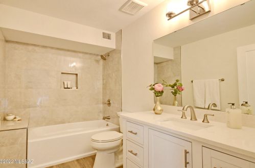 5837 Paseo Ventoso, Tucson AZ  85750-1131 exterior