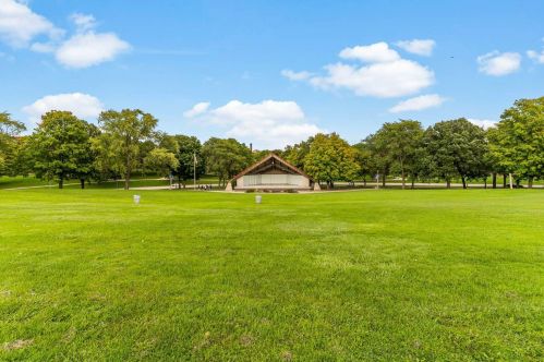 439 Oklahoma Ave, Milwaukee WI 53207-3076 exterior