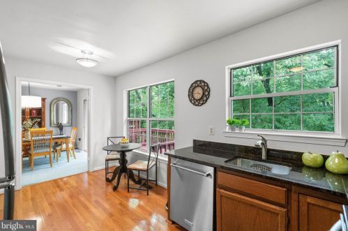 1633 Hugo Cir, Silver Spring MD 20906-5922 exterior