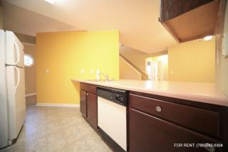 4033 Overland Dr, Lawrence KS  66049-4122 exterior