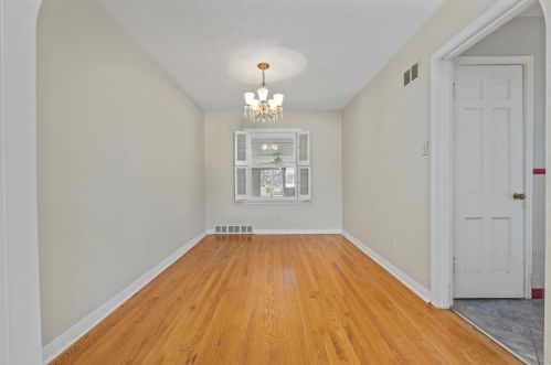 1346 Thatcher Ave, Saint Louis MO 63135-1719 exterior