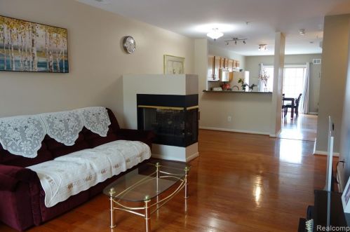 39467 Springwater Dr, Northville MI 48168-3962 exterior