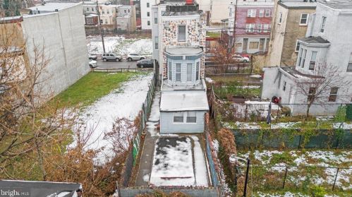 1602 17 St, Philadelphia PA 19132-3930 exterior