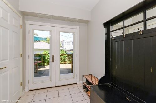 5342 Pensacola Ave, Chicago, IL 60641-1308