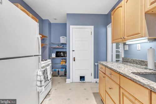 497 Lemonte St, Philadelphia PA  19128-4534 exterior