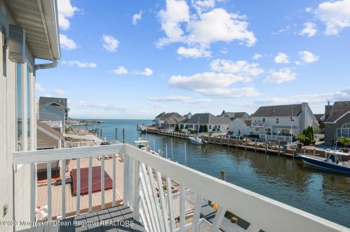 829 Spar Dr, Lacey NJ 08731-3028 exterior