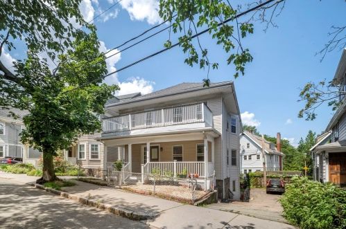 68 Linden St, Brookline, MA 02445-7809