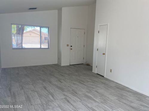 10063 Paseo San Ardo, Tucson AZ  85747-5253 exterior