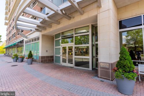 5750 Bou Ave, Rockville MD  20852-1645 exterior