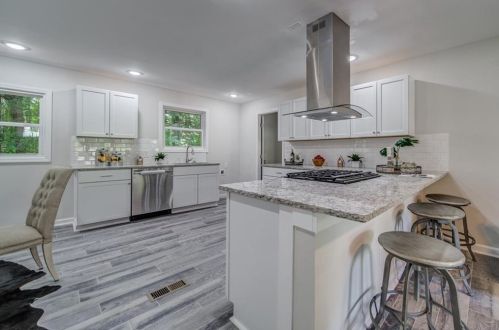 856 Harwell Rd, Atlanta GA  30318-5828 exterior