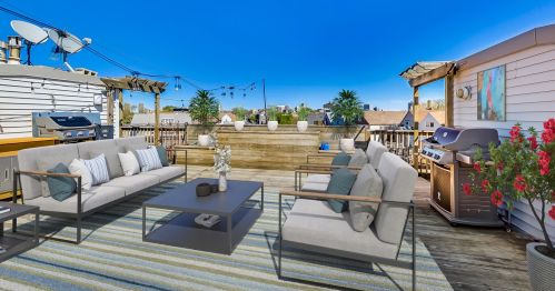 1145 Newport Ave, Chicago IL  60657-1512 exterior