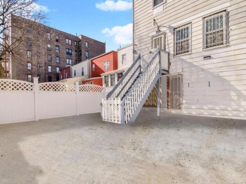 3278 Perry Ave, Bronx NY 10467-3255 exterior