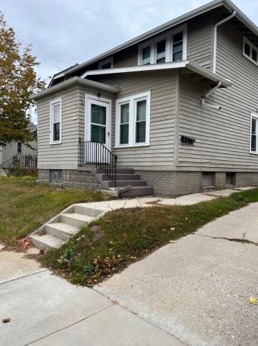 1129 19th St, Manitowoc, WI 54220-4904