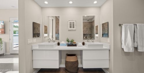 6846 13th Pl, Phoenix AZ  85014-1120 exterior