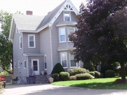 32 Elm St, Newton, MA 02465-1806
