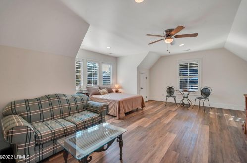 6 Raintree Ln, Bluffton SC 29909-5102 exterior